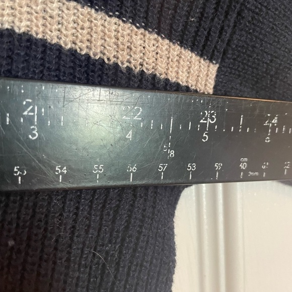 AMERICAN EAGLE Women’s Lightweight striped Sweater Navy and Cream Size M - Picture 5 of 7